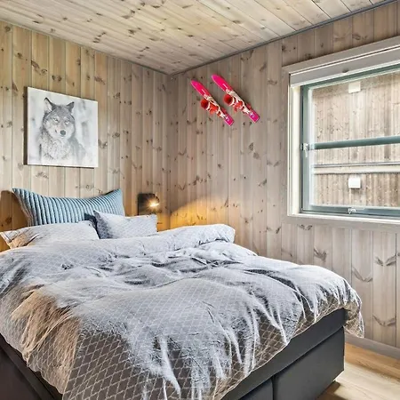 Very And Fresh 4 Bedr, 10p 2 Floors, Sauna, In And Out Apartman