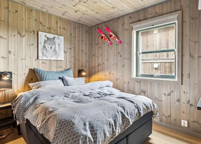 Very And Fresh 4 Bedr, 10p 2 Floors, Sauna, In And Out Lägenhet